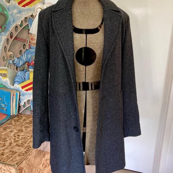 ♦️HOST PICK♦️Herringbone WOOL knee length Coat - Picture 5 of 11